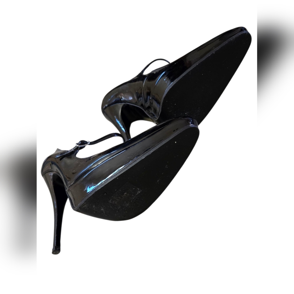 Dolce & Gabbana Black Patent Heels - Picture 7 of 7